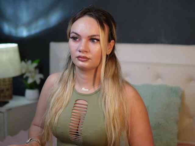 DaliaParis webcam