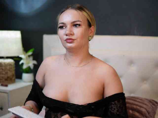 DaliaParis webcam