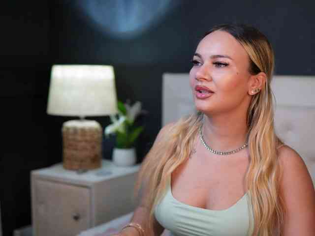 DaliaParis webcam
