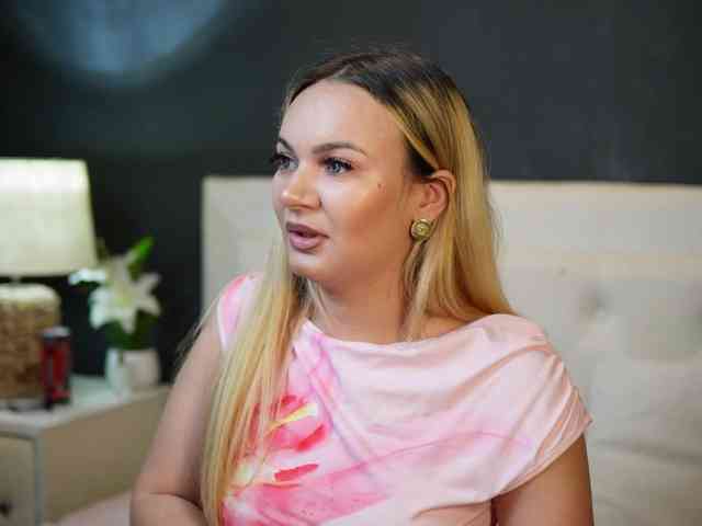 DaliaParis webcam
