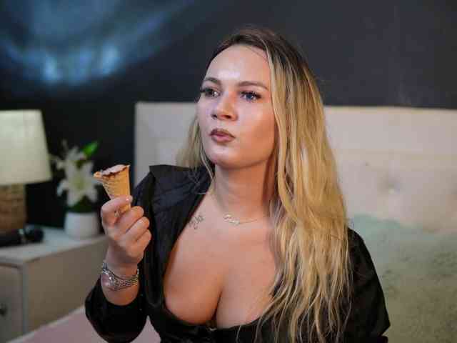 DaliaParis webcam