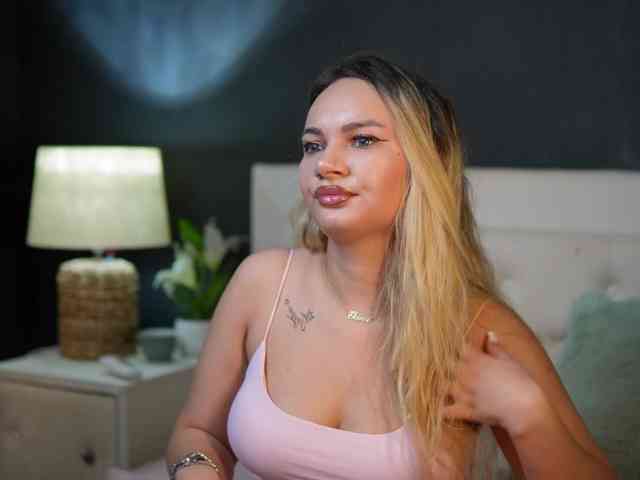 DaliaParis webcam
