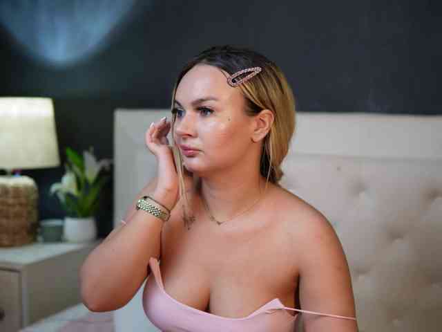 DaliaParis webcam