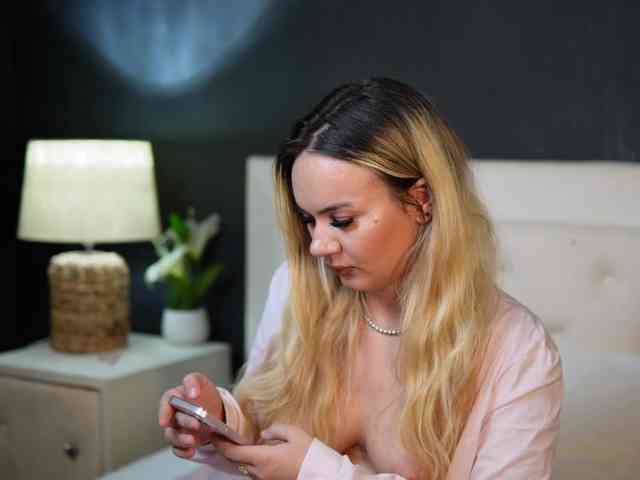 DaliaParis webcam