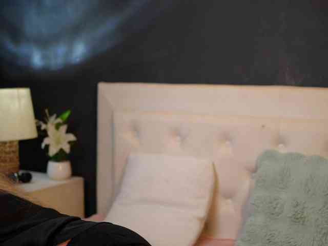 DaliaParis webcam
