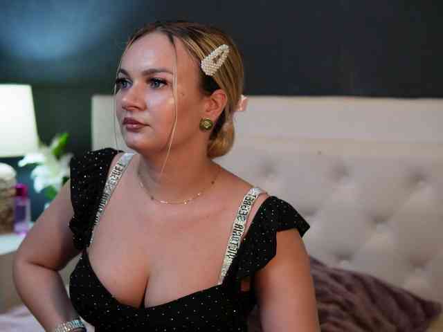 DaliaParis webcam