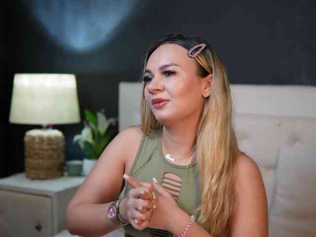 DaliaParis webcam