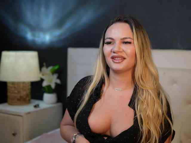 DaliaParis webcam