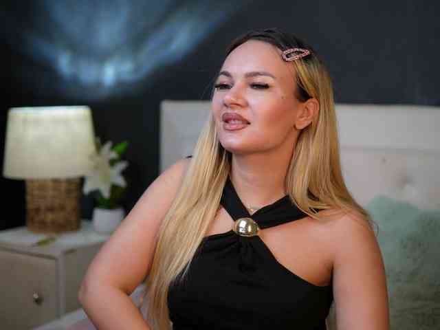 DaliaParis webcam