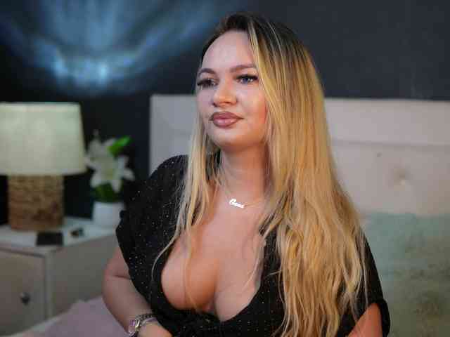 DaliaParis webcam