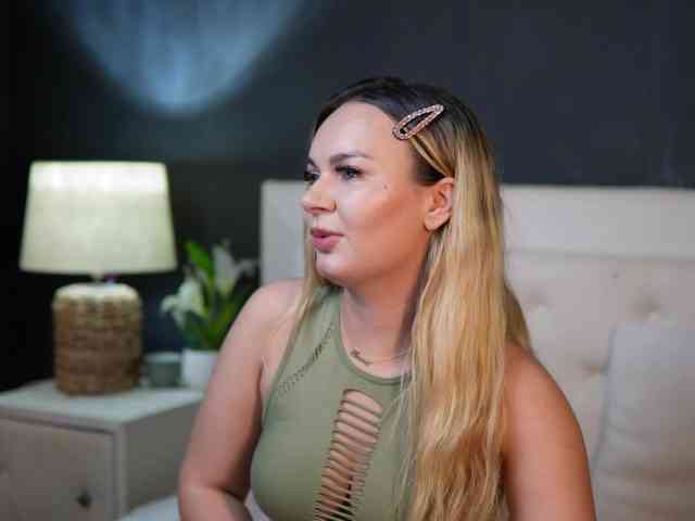 DaliaParis webcam