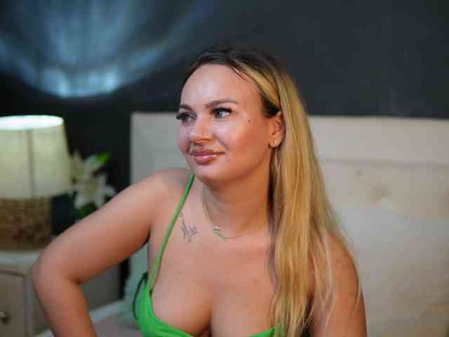 DaliaParis webcam