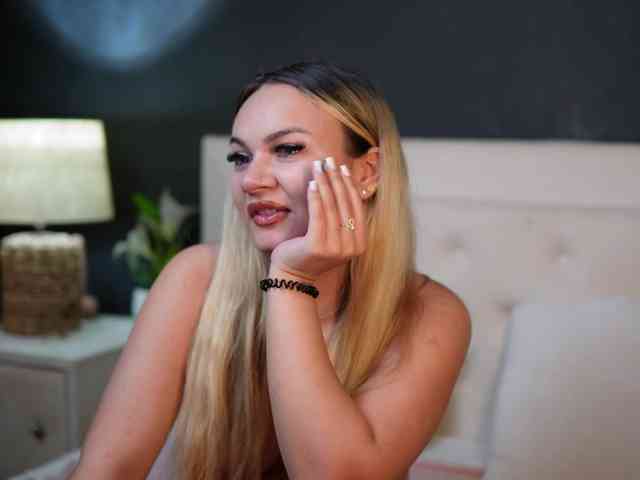 DaliaParis webcam