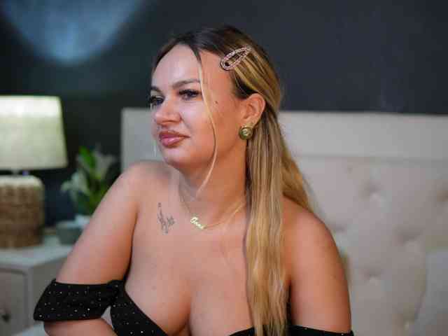 DaliaParis webcam