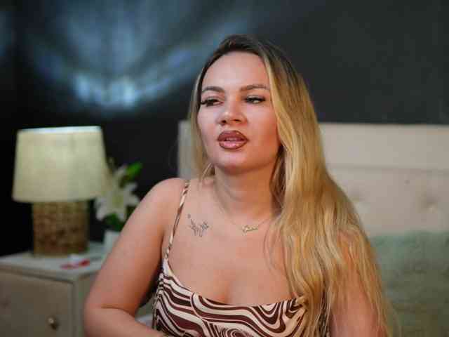 DaliaParis webcam
