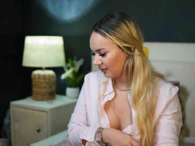 DaliaParis webcam