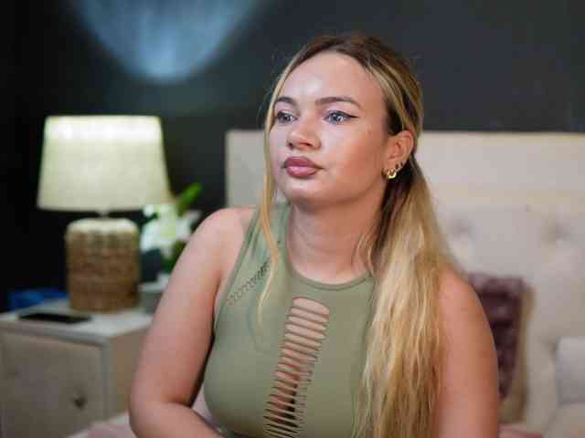 DaliaParis webcam