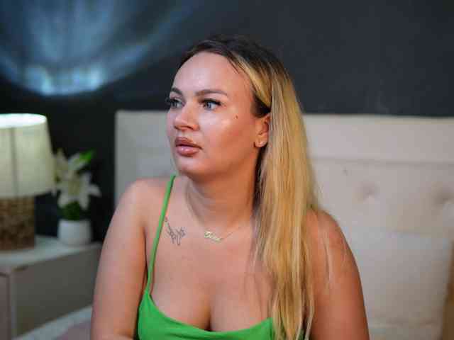 DaliaParis webcam