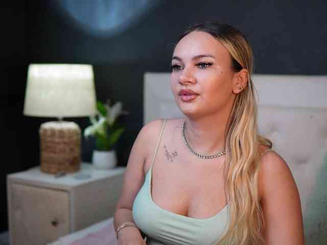 DaliaParis webcam