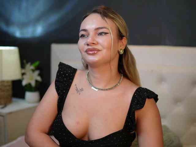DaliaParis webcam