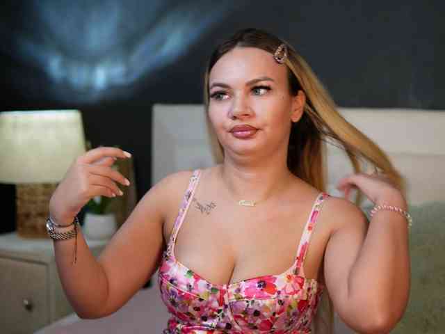 DaliaParis webcam