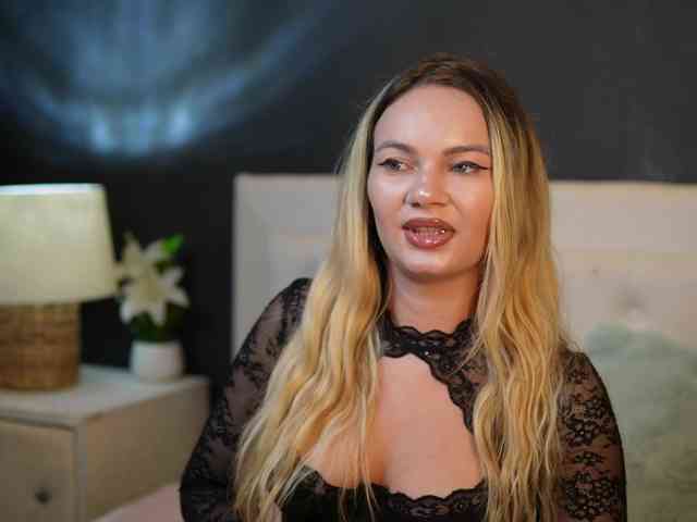 DaliaParis webcam
