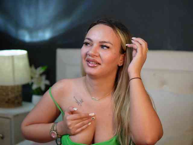 DaliaParis webcam