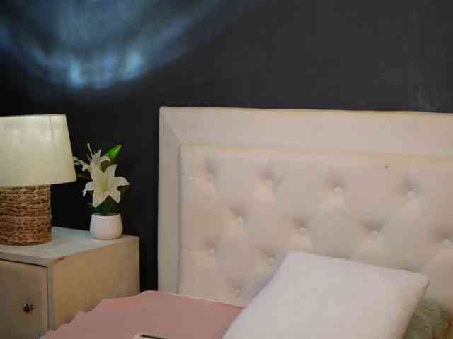 DaliaParis webcam