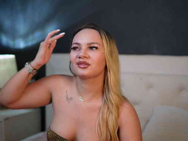 DaliaParis webcam