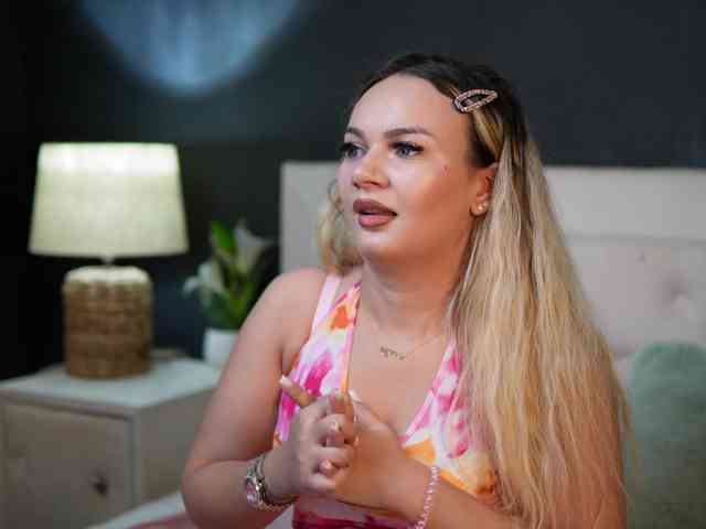 DaliaParis webcam