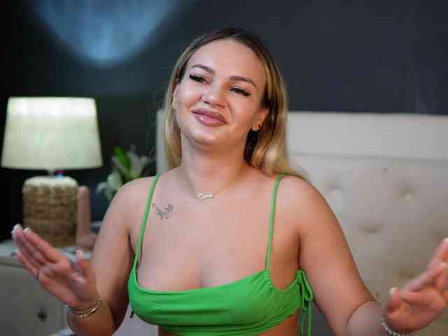DaliaParis webcam