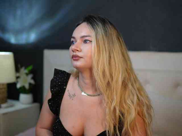 DaliaParis webcam