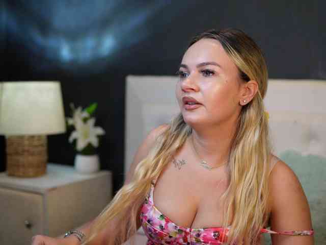 DaliaParis webcam