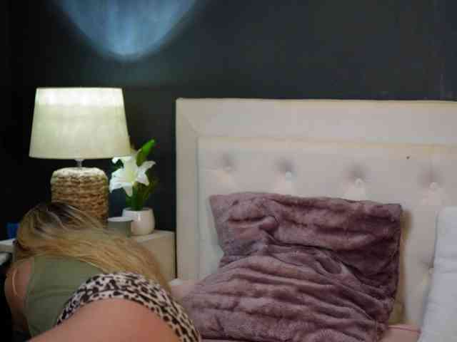 DaliaParis webcam