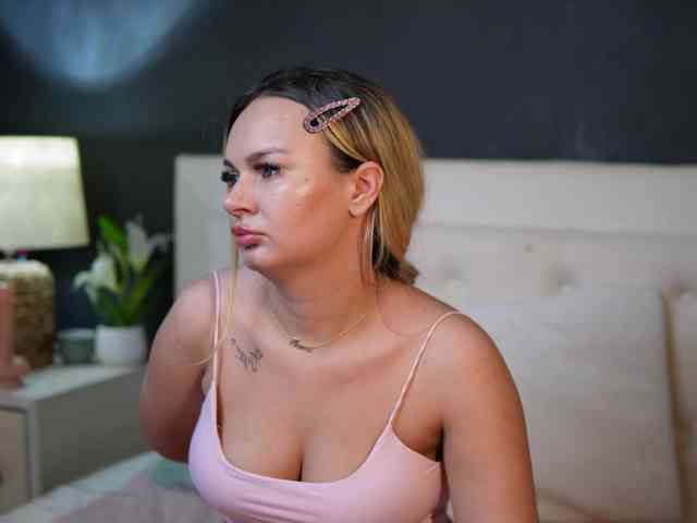 DaliaParis webcam