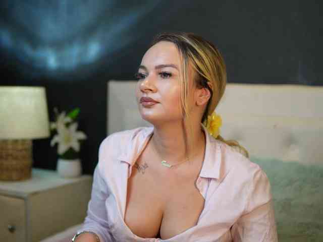 DaliaParis webcam