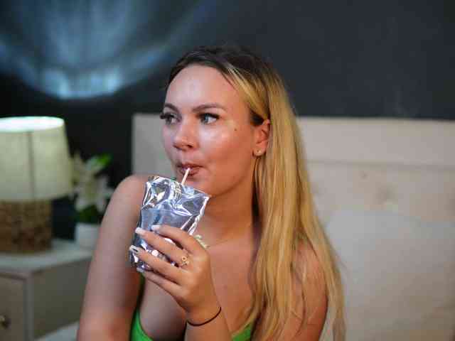 DaliaParis webcam