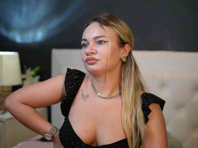 DaliaParis webcam