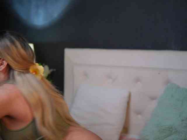 DaliaParis webcam
