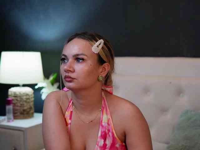 DaliaParis webcam