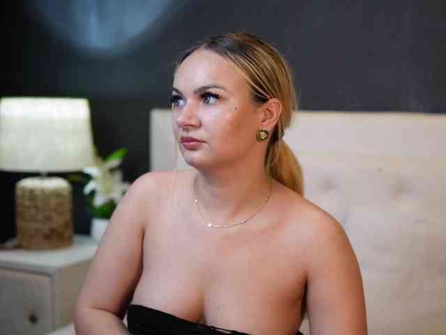 DaliaParis webcam