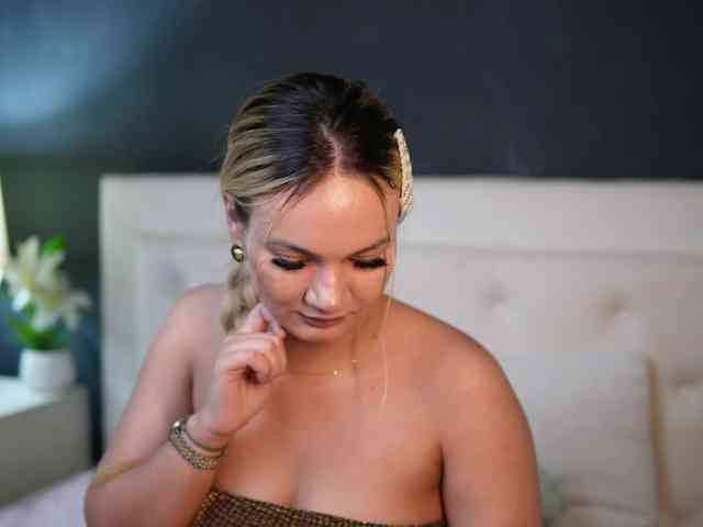 DaliaParis Live Webcam on BongaCams