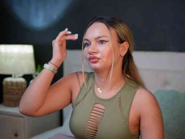 DaliaParis webcam