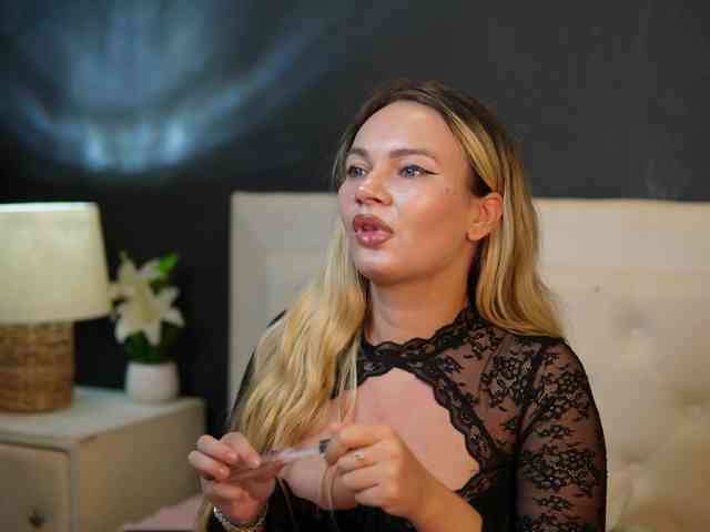 DaliaParis webcam