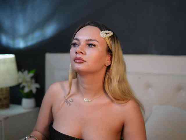 DaliaParis webcam