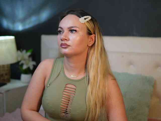 DaliaParis webcam