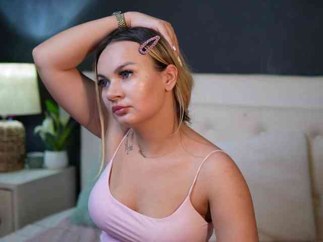 DaliaParis webcam
