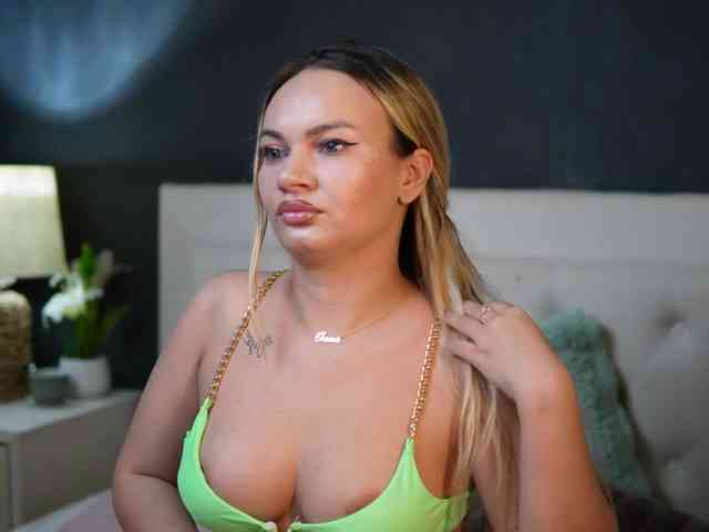 DaliaParis webcam