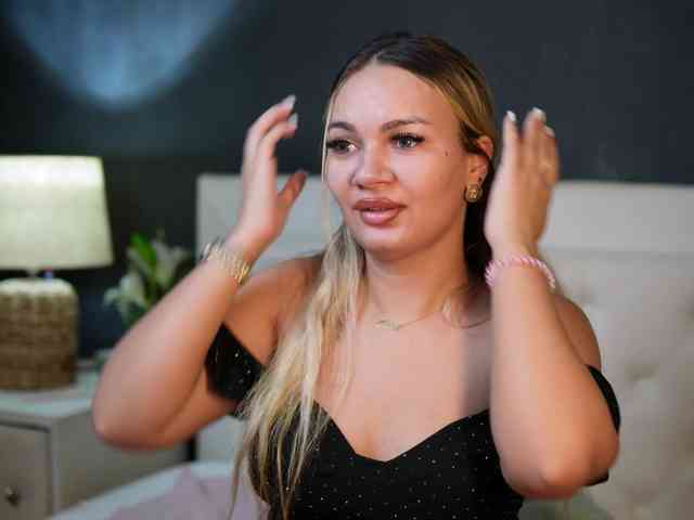 DaliaParis webcam