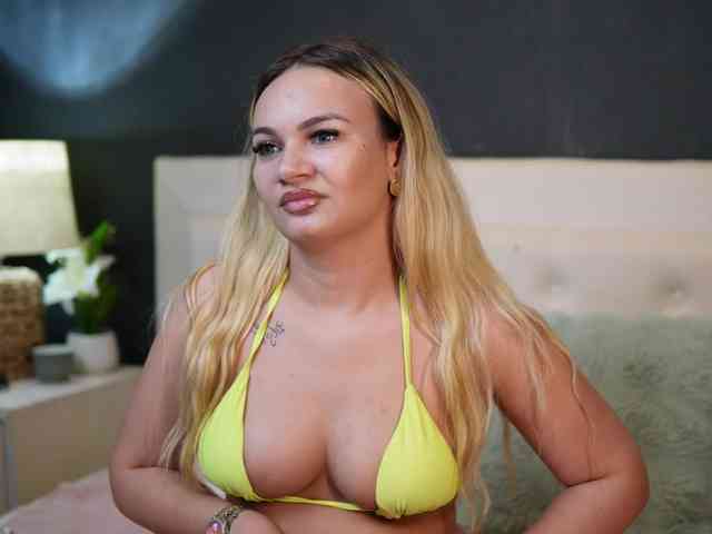 DaliaParis webcam